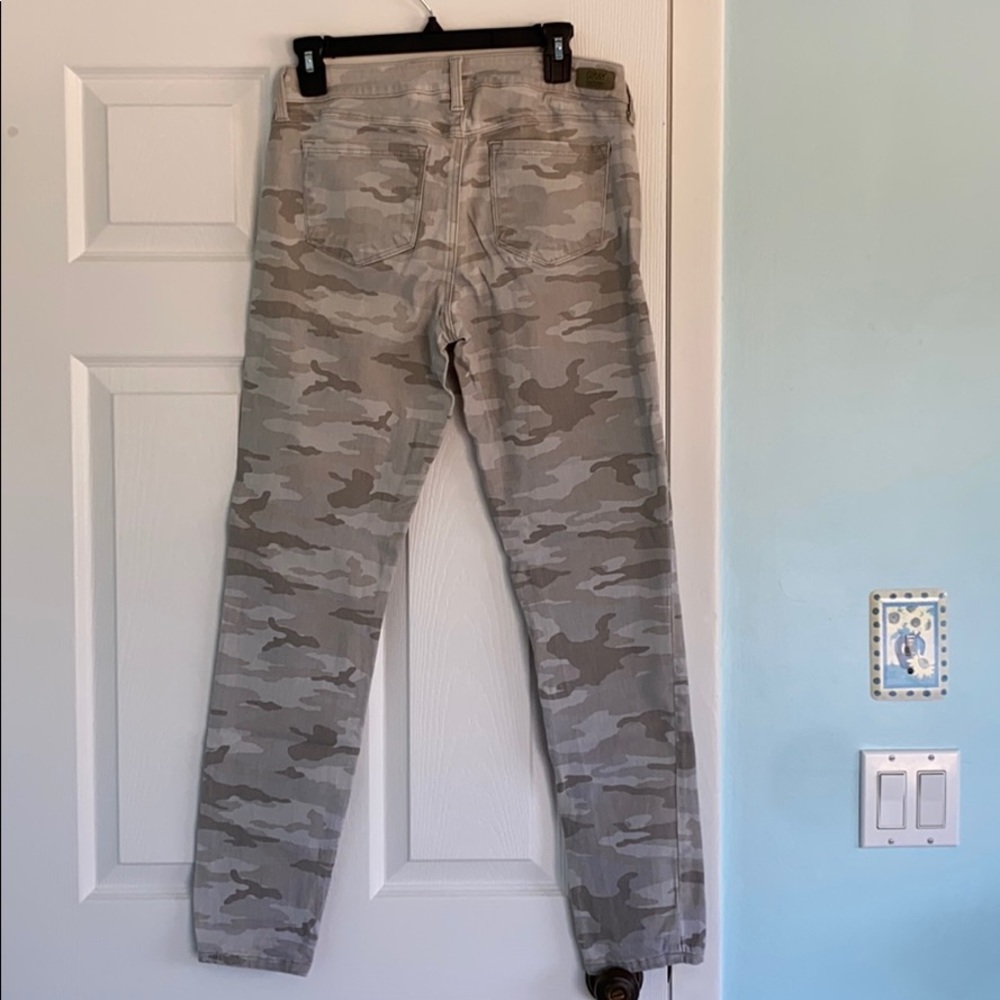 Super Skinney camo jeans